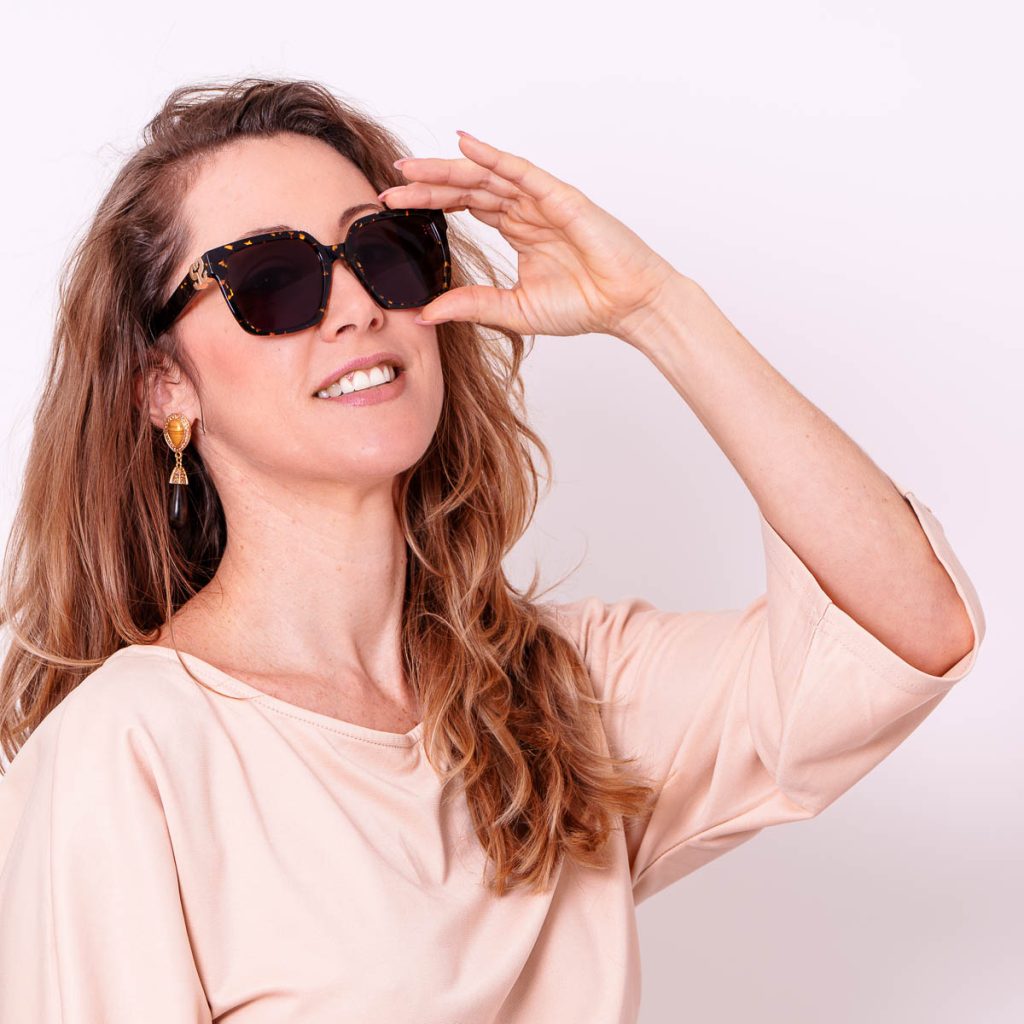 shooting prêt-à-porter en studio pour une collection mode féminine