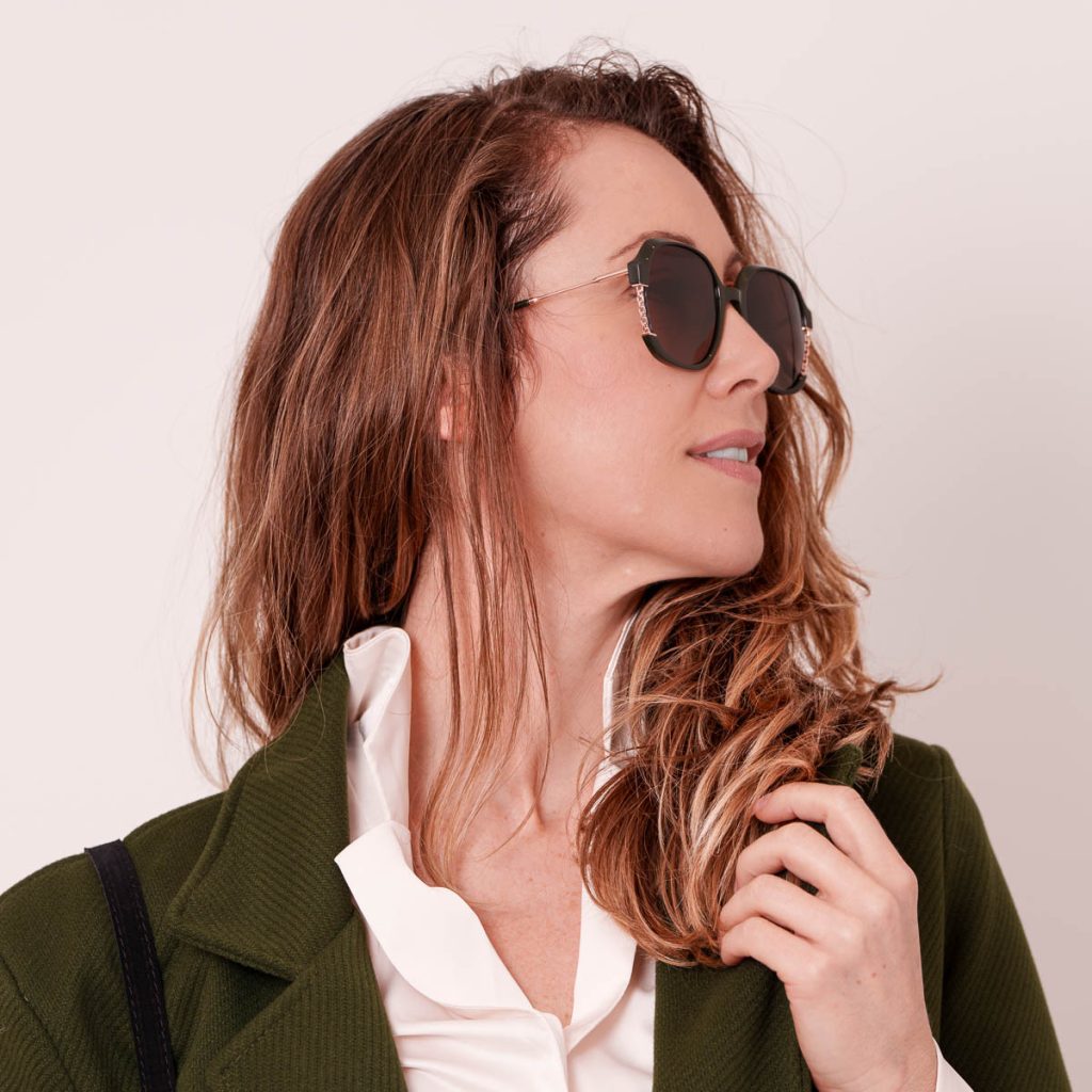 shooting prêt-à-porter en studio pour une collection mode féminine