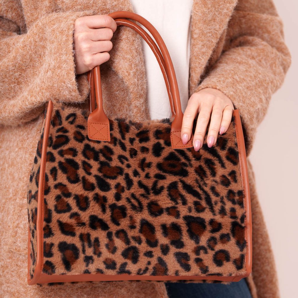 shooting prêt-à-porter en studio pour une collection mode féminine